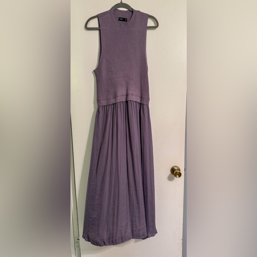 Simply Vera Wing Sweater Maxi Dress